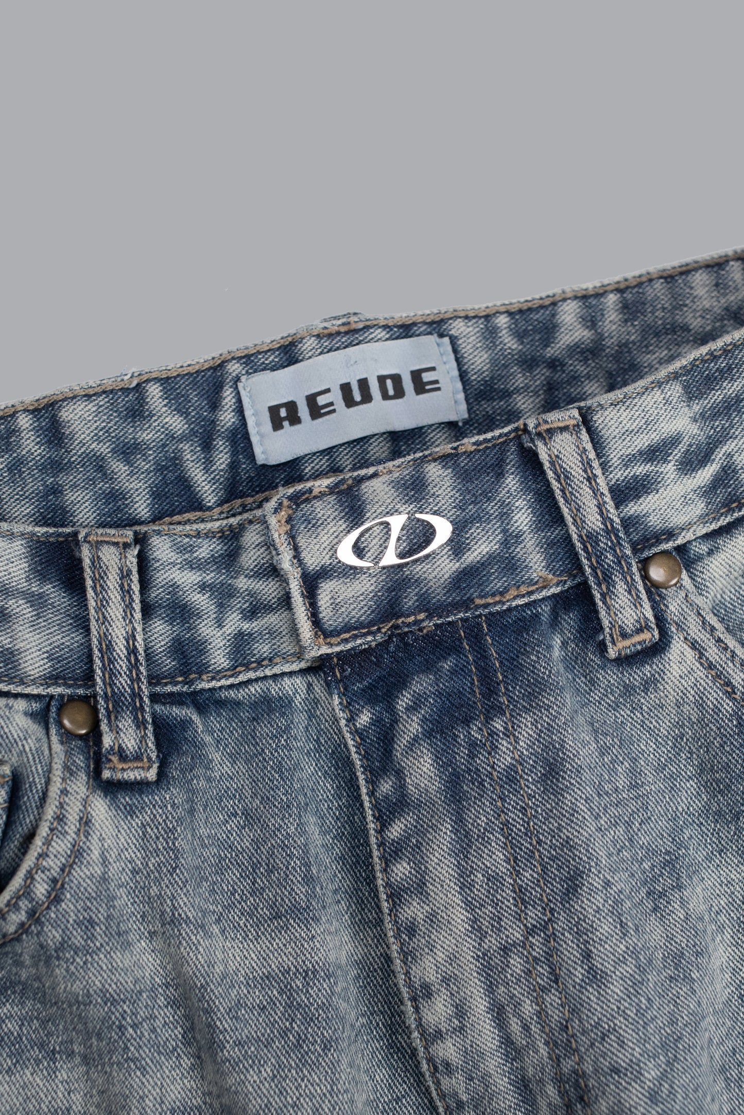 HANDS-ON-ME WASHED DENIM