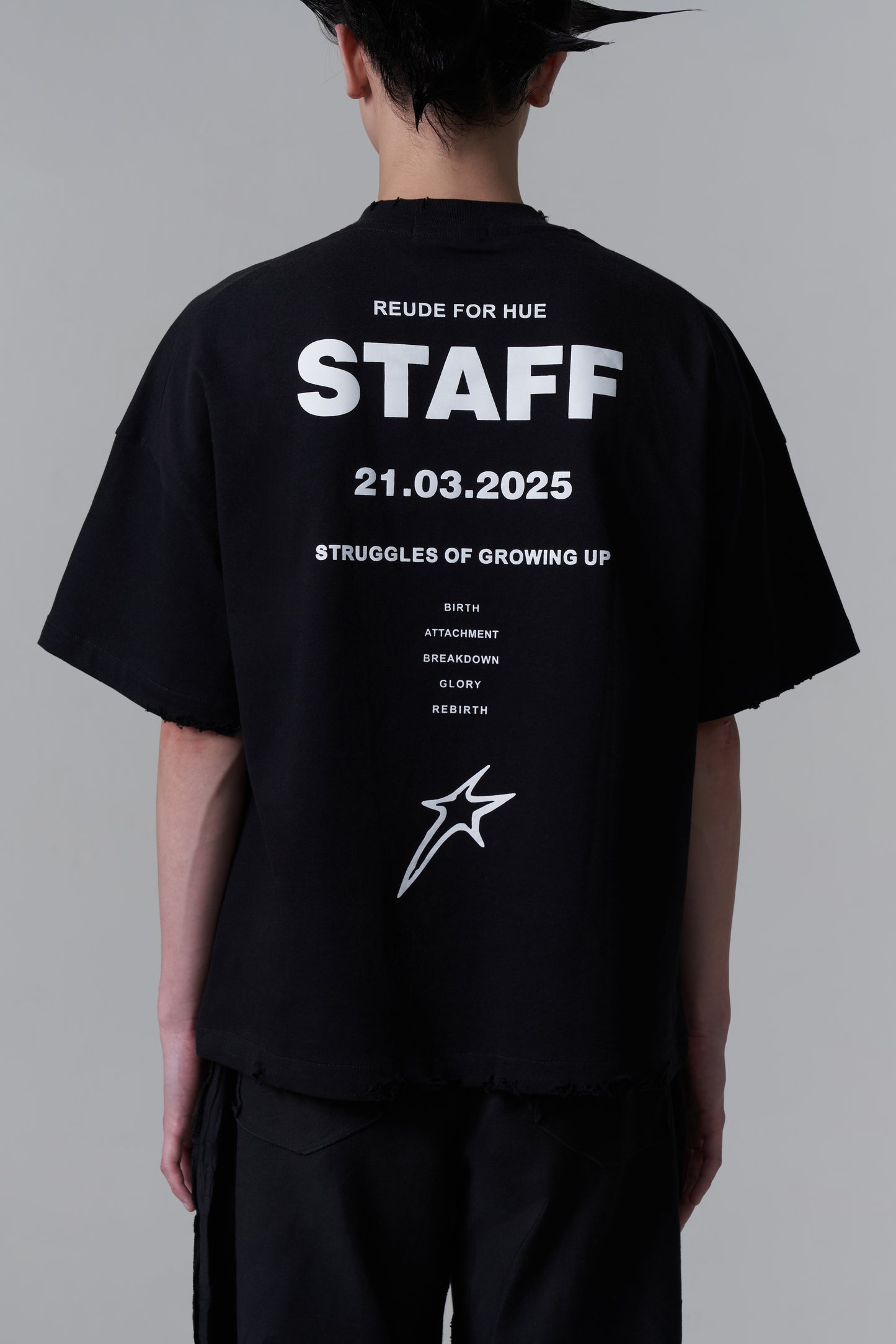 HUE DISTRESSED CREW TEE
