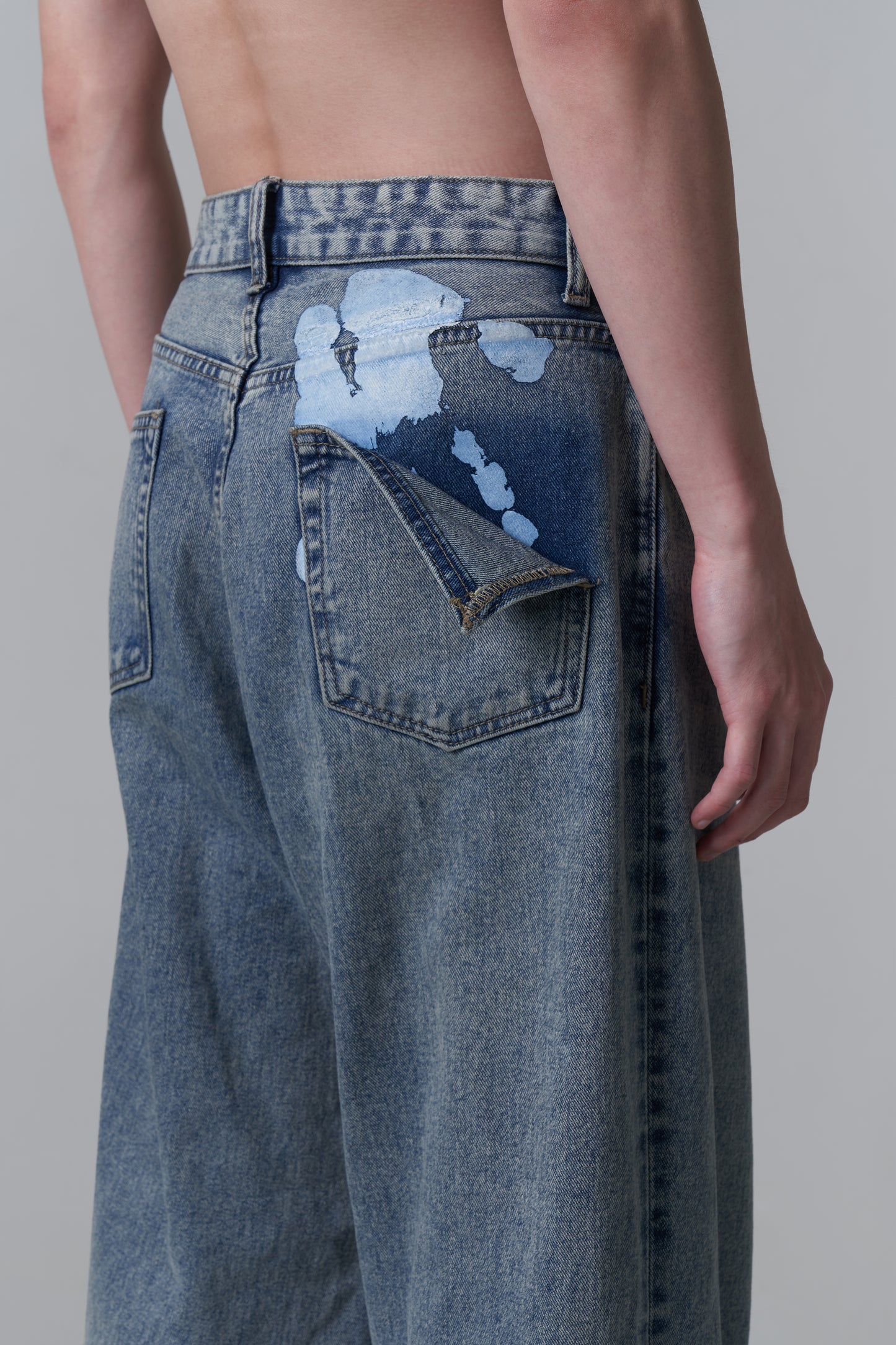 HANDS-ON-ME WASHED DENIM