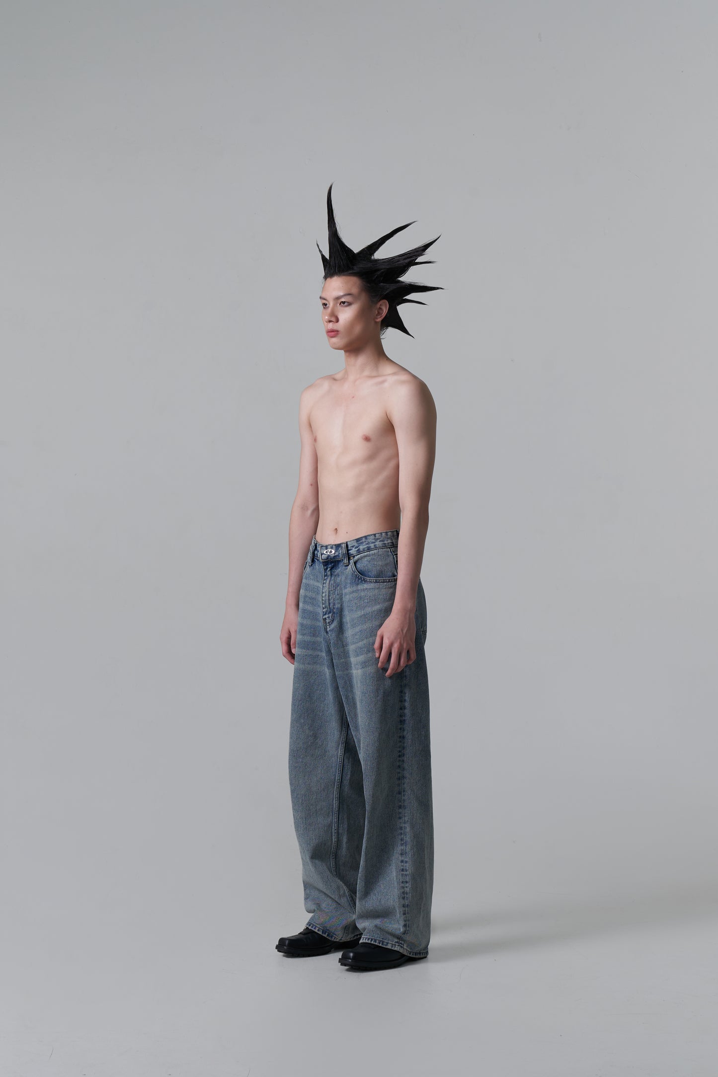HANDS-ON-ME WASHED DENIM