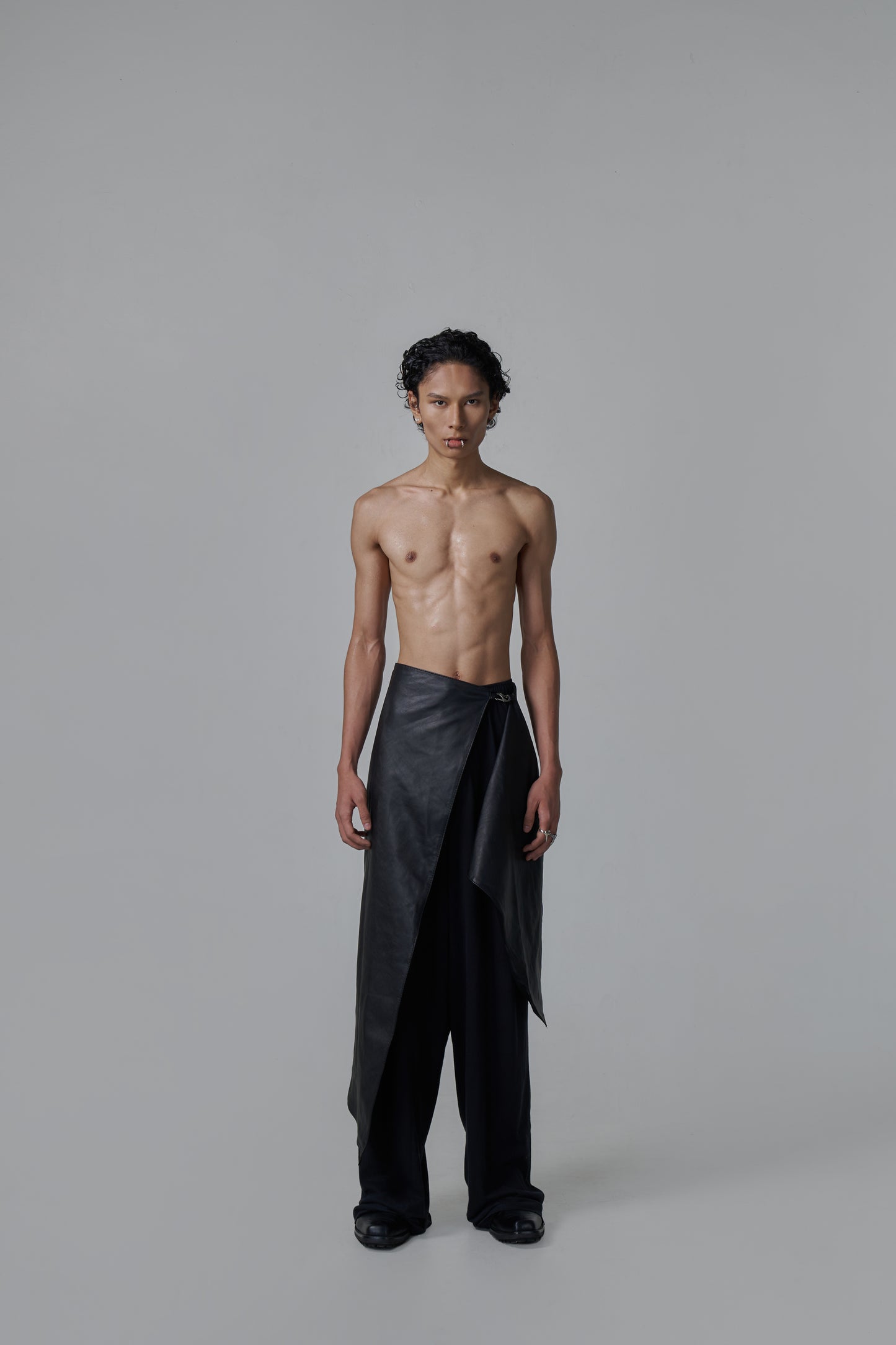 WRAP LEATHER SKIRT
