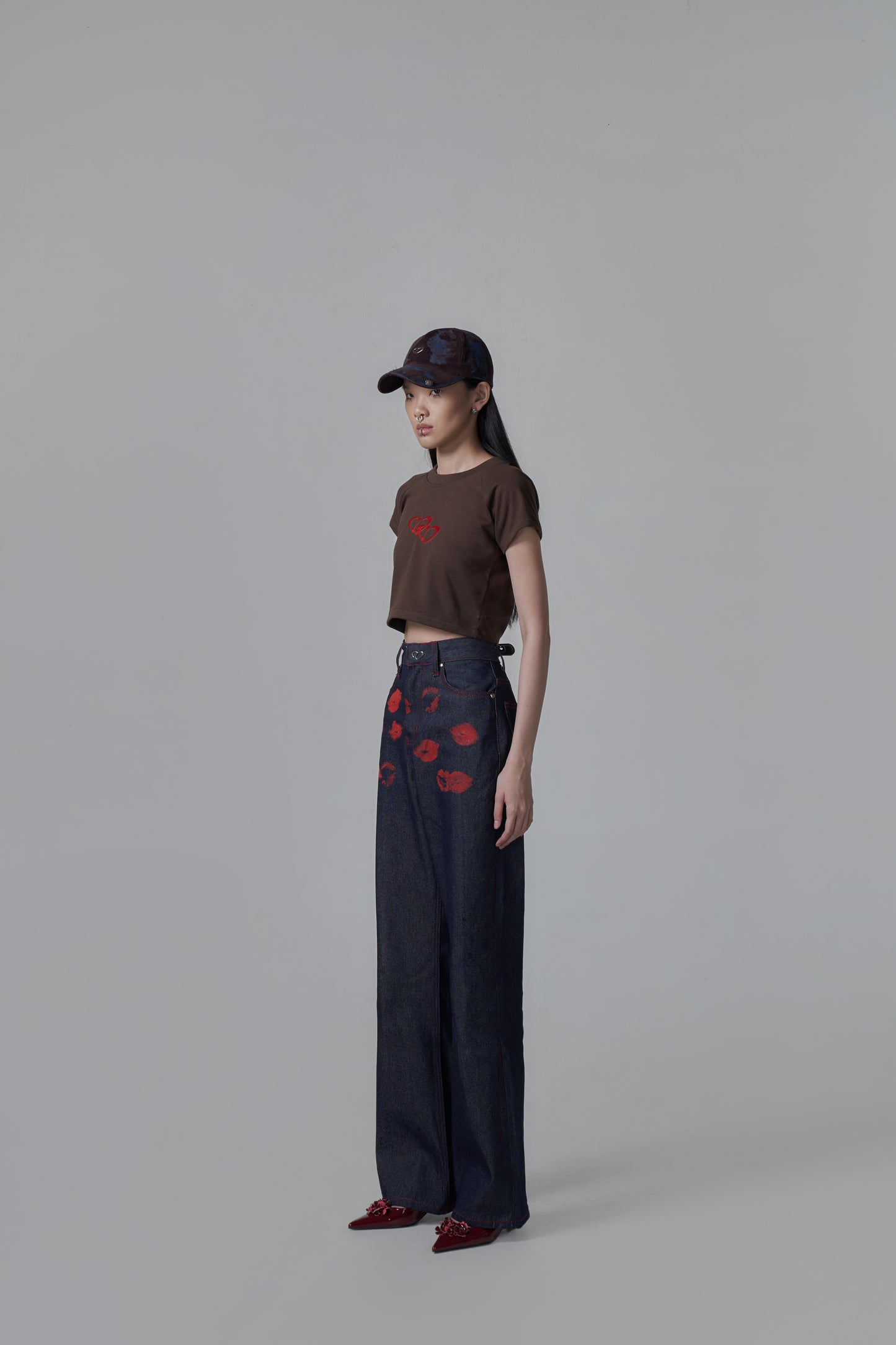 TWO LOVERS EMBROIDERY BABY TEE