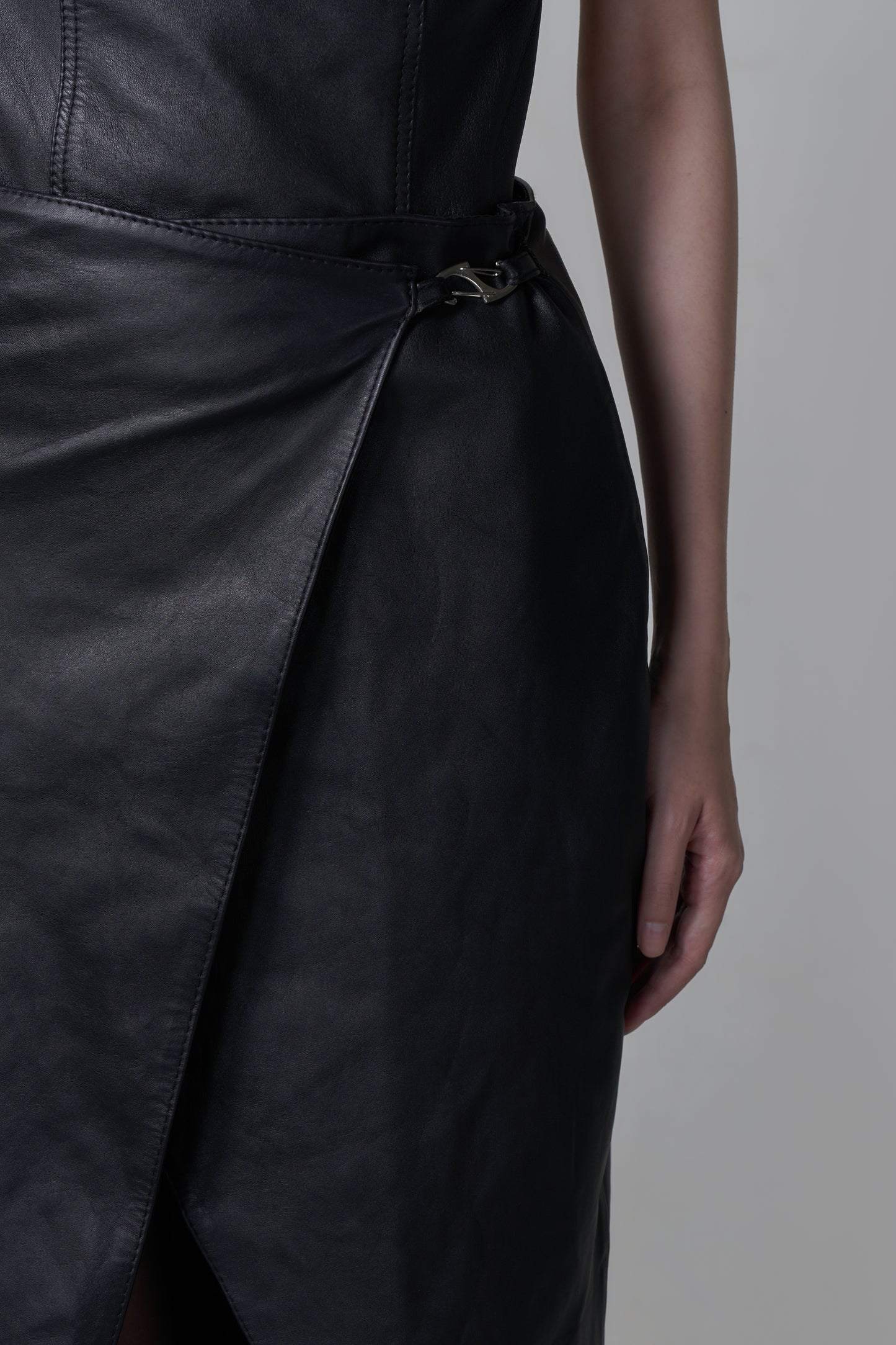WRAP LEATHER SKIRT