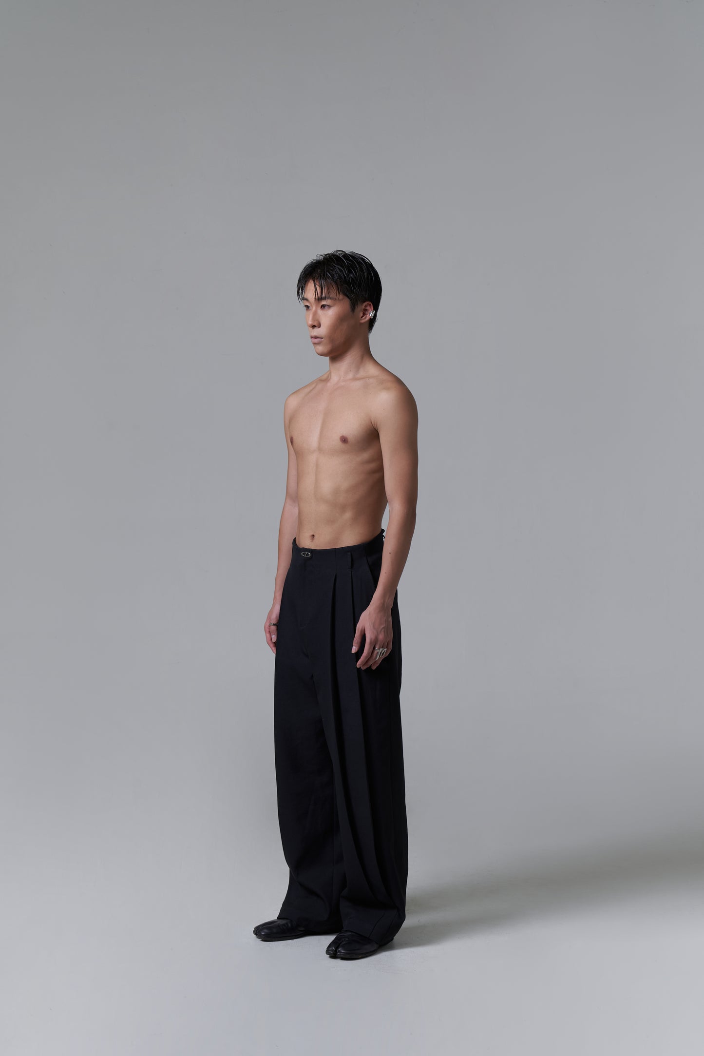 TAILORED PLEATED TROUSER V2