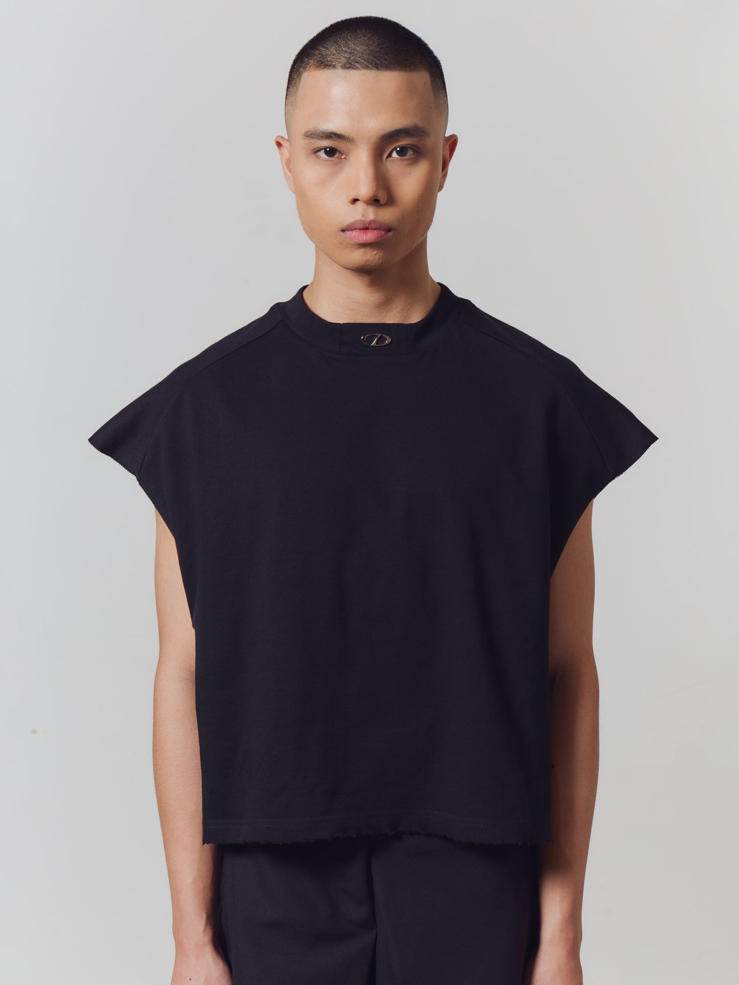 MUSCLE TANK V2 - BLACK