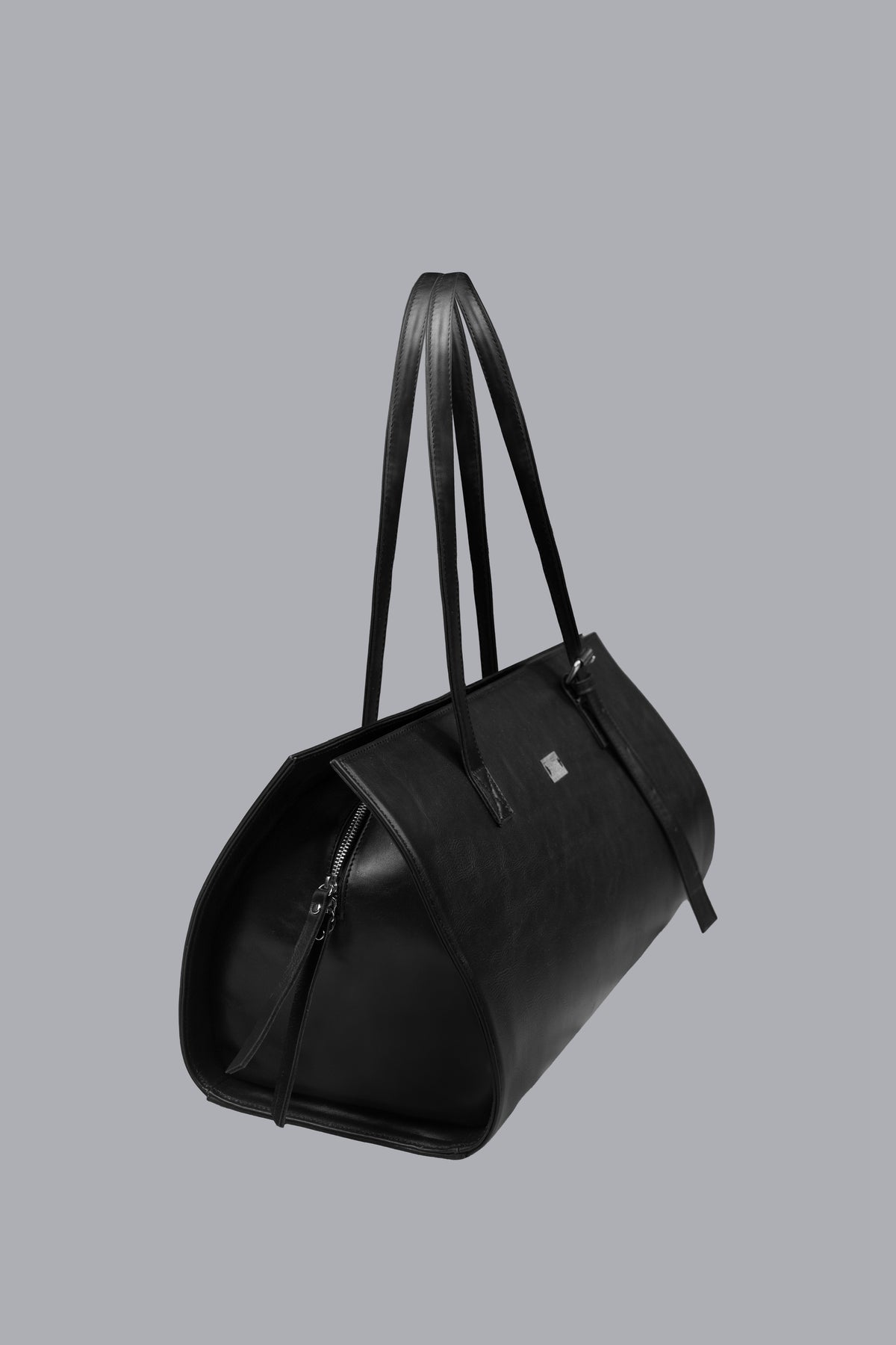 BELTED LEATHER DUFFLE