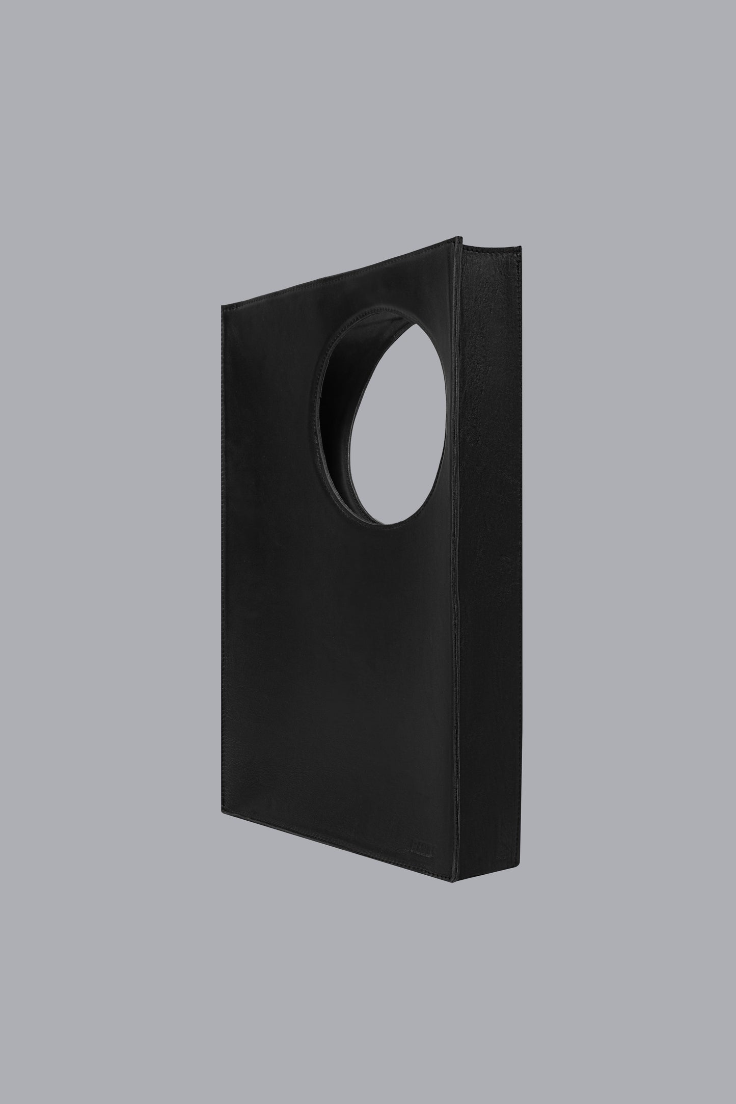 STRUCT HOLE TOTE