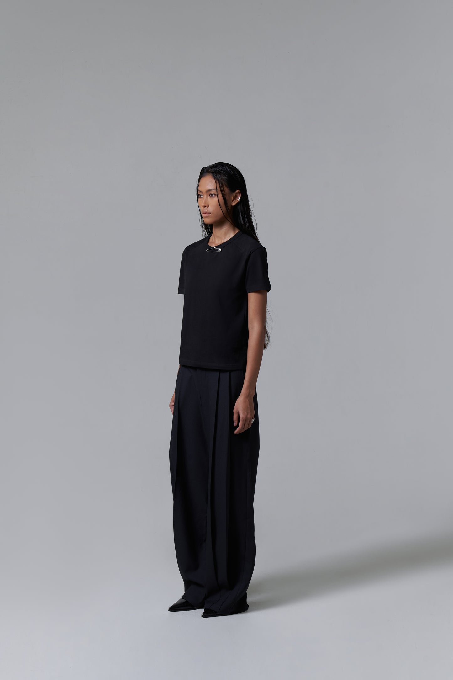 ACCESSORIZED SLIM TEE PIN V2 - BLACK