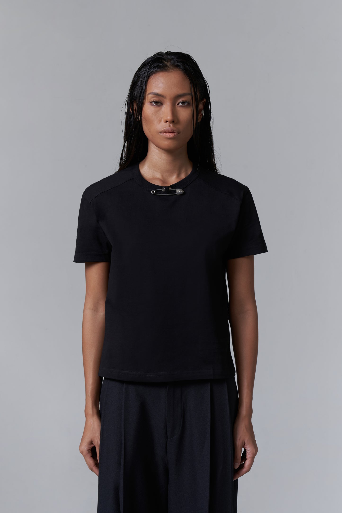 ACCESSORIZED SLIM TEE PIN V2 - BLACK