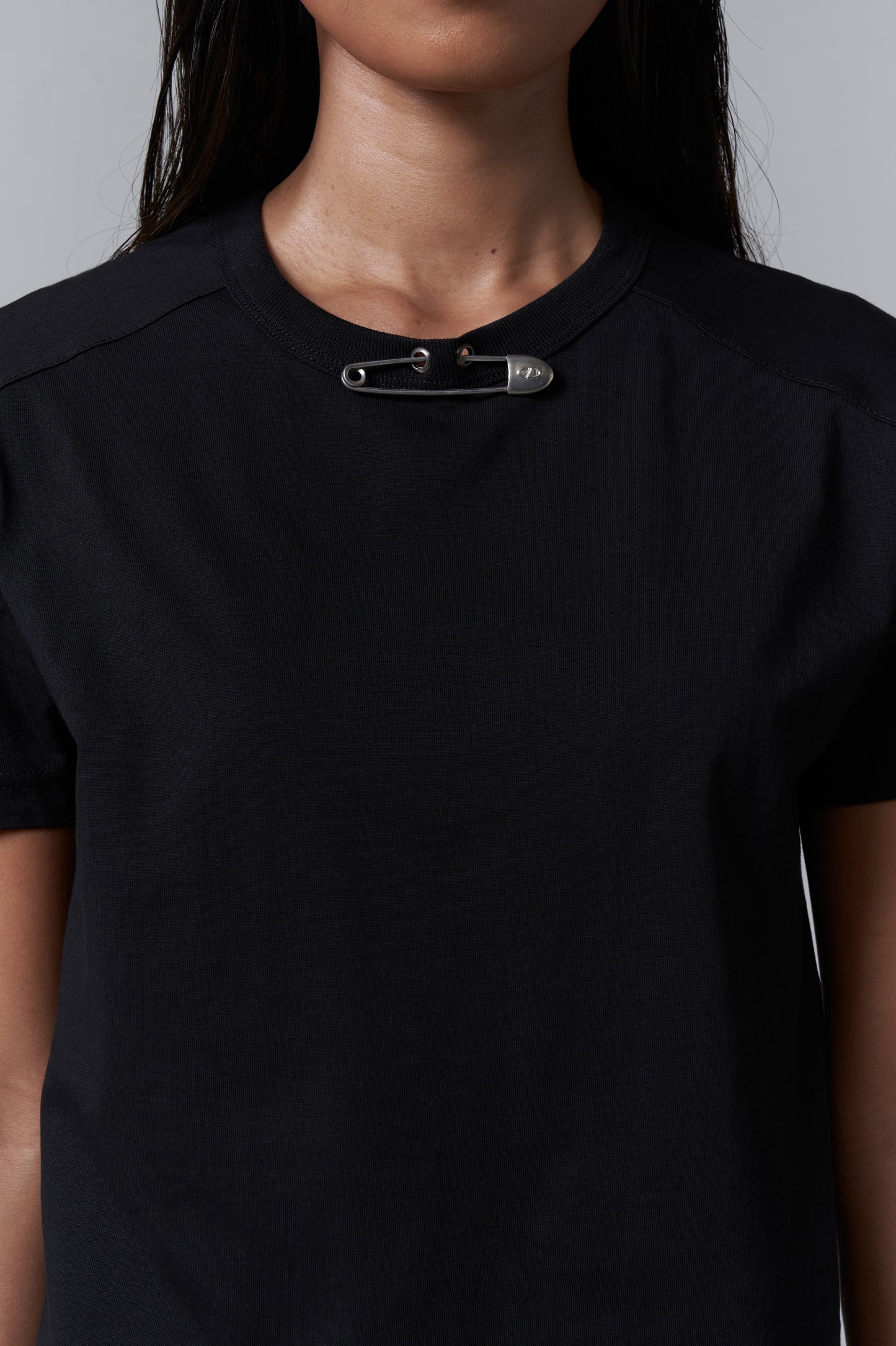 ACCESSORIZED SLIM TEE PIN V2 - BLACK
