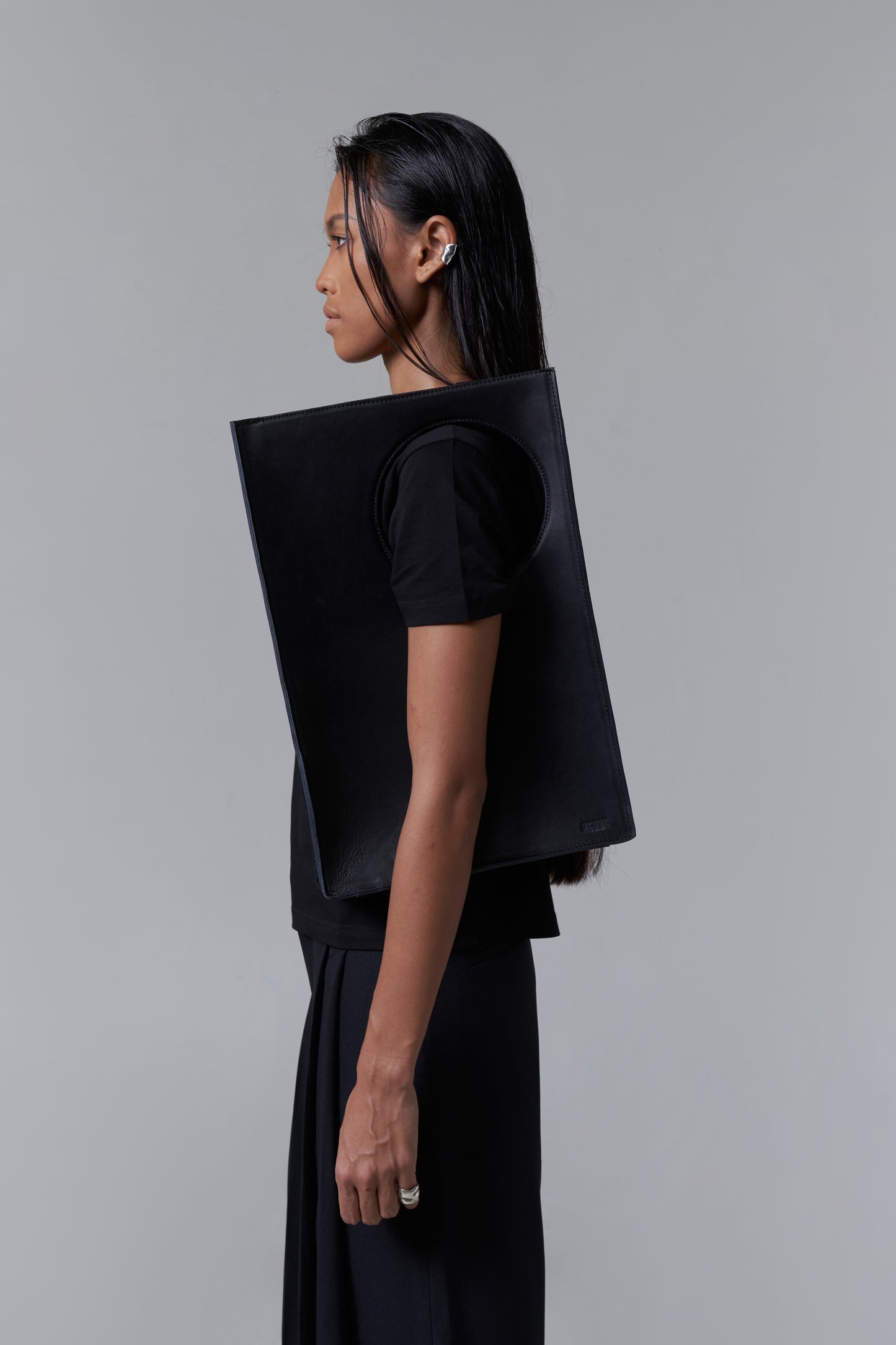 STRUCT HOLE TOTE