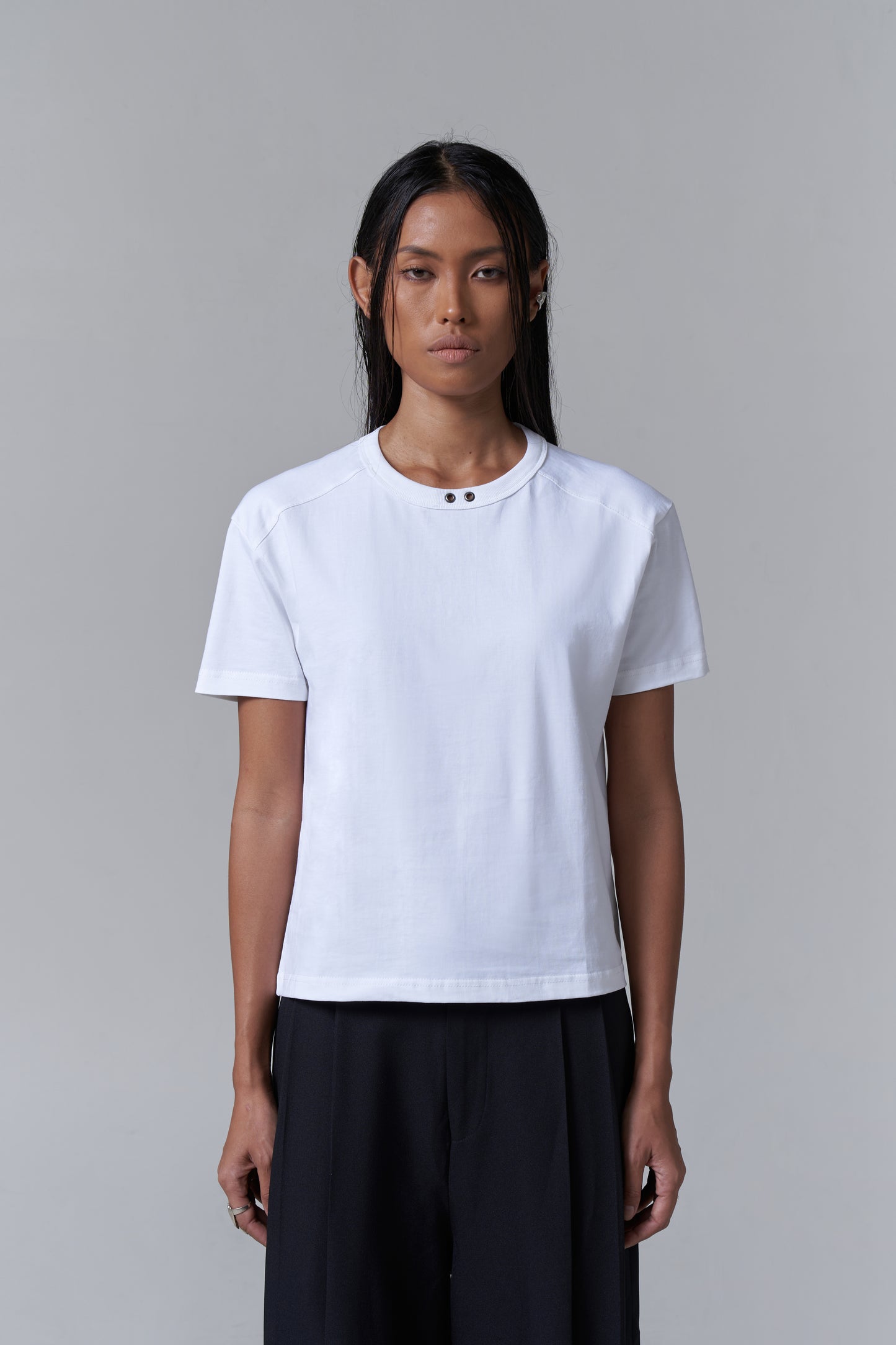ACCESSORIZED SLIM TEE V2 - WHITE