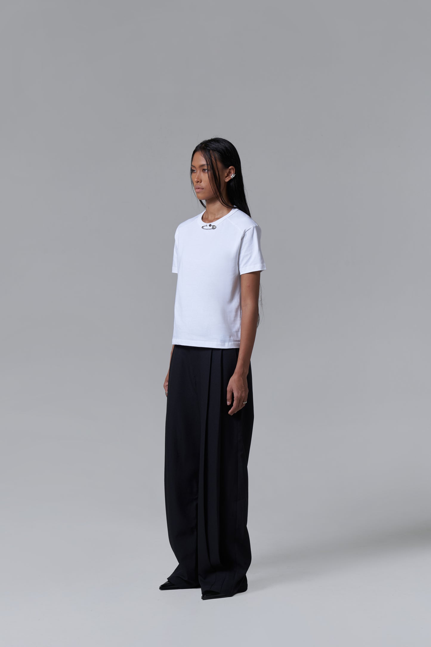 ACCESSORIZED SLIM TEE PIN V2 - WHITE