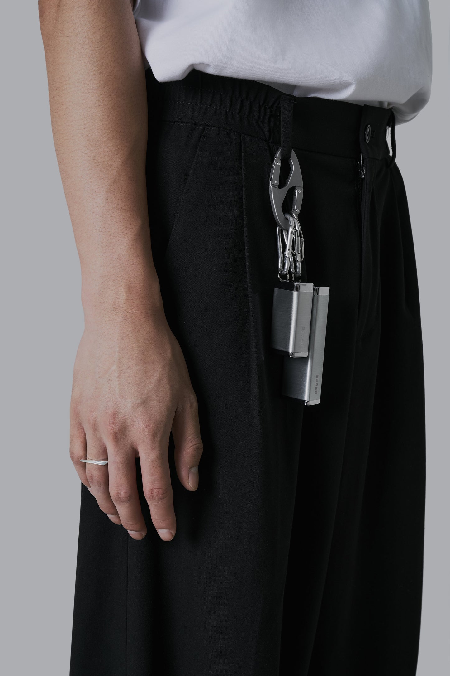 SQUARE TWISTED RING