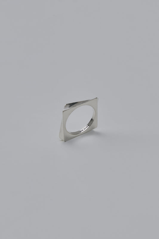 SQUARE TWISTED RING
