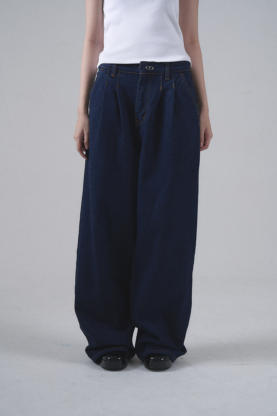 PLEATED DENIM V1